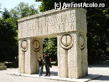 [P09] Ancamariagadea si viitorul sot sub Poarta Sarutului » foto by Valentina69
 - 
<span class="allrVoted glyphicon glyphicon-heart hidden" id="av78601"></span>
<a class="m-l-10 hidden" id="sv78601" onclick="voting_Foto_DelVot(,78601,4898)" role="button">șterge vot <span class="glyphicon glyphicon-remove"></span></a>
<a id="v978601" class=" c-red"  onclick="voting_Foto_SetVot(78601)" role="button"><span class="glyphicon glyphicon-heart-empty"></span> <b>LIKE</b> = Votează poza</a> <img class="hidden"  id="f78601W9" src="/imagini/loader.gif" border="0" /><span class="AjErrMes hidden" id="e78601ErM"></span>