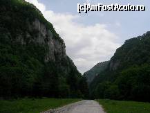 [P21] Iesirea din Cheile Oltetului, pe platou » foto by ancamariagadea*
 - 
<span class="allrVoted glyphicon glyphicon-heart hidden" id="av77842"></span>
<a class="m-l-10 hidden" id="sv77842" onclick="voting_Foto_DelVot(,77842,4898)" role="button">șterge vot <span class="glyphicon glyphicon-remove"></span></a>
<a id="v977842" class=" c-red"  onclick="voting_Foto_SetVot(77842)" role="button"><span class="glyphicon glyphicon-heart-empty"></span> <b>LIKE</b> = Votează poza</a> <img class="hidden"  id="f77842W9" src="/imagini/loader.gif" border="0" /><span class="AjErrMes hidden" id="e77842ErM"></span>