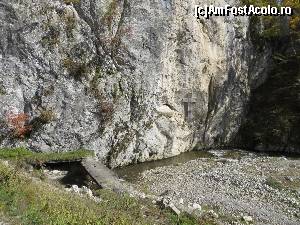 [P15] Podul Reginei Maria și cărarea ce pornea pe marginea apei.  » foto by tata123 🔱
 - 
<span class="allrVoted glyphicon glyphicon-heart hidden" id="av602777"></span>
<a class="m-l-10 hidden" id="sv602777" onclick="voting_Foto_DelVot(,602777,4898)" role="button">șterge vot <span class="glyphicon glyphicon-remove"></span></a>
<a id="v9602777" class=" c-red"  onclick="voting_Foto_SetVot(602777)" role="button"><span class="glyphicon glyphicon-heart-empty"></span> <b>LIKE</b> = Votează poza</a> <img class="hidden"  id="f602777W9" src="/imagini/loader.gif" border="0" /><span class="AjErrMes hidden" id="e602777ErM"></span>