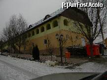 [P05] Mănăstirea Dumbrava - imediat cum se intră spre mănăstire, şi pe dreapta se înalţă un corp de clădire, în care sunt găzduite centrele de asistenţă socială ale mănăstirii. » foto by creivean
 - 
<span class="allrVoted glyphicon glyphicon-heart hidden" id="av176731"></span>
<a class="m-l-10 hidden" id="sv176731" onclick="voting_Foto_DelVot(,176731,4901)" role="button">șterge vot <span class="glyphicon glyphicon-remove"></span></a>
<a id="v9176731" class=" c-red"  onclick="voting_Foto_SetVot(176731)" role="button"><span class="glyphicon glyphicon-heart-empty"></span> <b>LIKE</b> = Votează poza</a> <img class="hidden"  id="f176731W9" src="/imagini/loader.gif" border="0" /><span class="AjErrMes hidden" id="e176731ErM"></span>