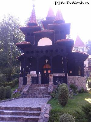 [P12] Biserica de lemn din Sovata. În plin soare.  » foto by izabiza
 - 
<span class="allrVoted glyphicon glyphicon-heart hidden" id="av672745"></span>
<a class="m-l-10 hidden" id="sv672745" onclick="voting_Foto_DelVot(,672745,4909)" role="button">șterge vot <span class="glyphicon glyphicon-remove"></span></a>
<a id="v9672745" class=" c-red"  onclick="voting_Foto_SetVot(672745)" role="button"><span class="glyphicon glyphicon-heart-empty"></span> <b>LIKE</b> = Votează poza</a> <img class="hidden"  id="f672745W9" src="/imagini/loader.gif" border="0" /><span class="AjErrMes hidden" id="e672745ErM"></span>