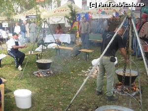 [P11] Aici sunt oaspetii din Ungaria, care s-au intins la o sueta » foto by dorgo
 - 
<span class="allrVoted glyphicon glyphicon-heart hidden" id="av561689"></span>
<a class="m-l-10 hidden" id="sv561689" onclick="voting_Foto_DelVot(,561689,4909)" role="button">șterge vot <span class="glyphicon glyphicon-remove"></span></a>
<a id="v9561689" class=" c-red"  onclick="voting_Foto_SetVot(561689)" role="button"><span class="glyphicon glyphicon-heart-empty"></span> <b>LIKE</b> = Votează poza</a> <img class="hidden"  id="f561689W9" src="/imagini/loader.gif" border="0" /><span class="AjErrMes hidden" id="e561689ErM"></span>