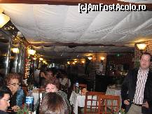 [P03] Restaurantul in seara de revelion, se vede in fundal 'formatia' » foto by frida_cat*
 - 
<span class="allrVoted glyphicon glyphicon-heart hidden" id="av176162"></span>
<a class="m-l-10 hidden" id="sv176162" onclick="voting_Foto_DelVot(,176162,4931)" role="button">șterge vot <span class="glyphicon glyphicon-remove"></span></a>
<a id="v9176162" class=" c-red"  onclick="voting_Foto_SetVot(176162)" role="button"><span class="glyphicon glyphicon-heart-empty"></span> <b>LIKE</b> = Votează poza</a> <img class="hidden"  id="f176162W9" src="/imagini/loader.gif" border="0" /><span class="AjErrMes hidden" id="e176162ErM"></span>