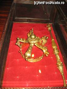 [P28] Coroana si sceptru, expunere de la Castelul Bran » foto by Ciolea
 - 
<span class="allrVoted glyphicon glyphicon-heart hidden" id="av51174"></span>
<a class="m-l-10 hidden" id="sv51174" onclick="voting_Foto_DelVot(,51174,4961)" role="button">șterge vot <span class="glyphicon glyphicon-remove"></span></a>
<a id="v951174" class=" c-red"  onclick="voting_Foto_SetVot(51174)" role="button"><span class="glyphicon glyphicon-heart-empty"></span> <b>LIKE</b> = Votează poza</a> <img class="hidden"  id="f51174W9" src="/imagini/loader.gif" border="0" /><span class="AjErrMes hidden" id="e51174ErM"></span>