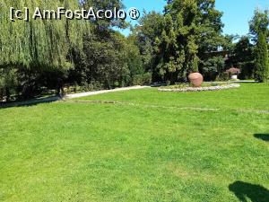 [P26] Curtea exterioara, plina de verdeata » foto by deeutza
 - 
<span class="allrVoted glyphicon glyphicon-heart hidden" id="av1497257"></span>
<a class="m-l-10 hidden" id="sv1497257" onclick="voting_Foto_DelVot(,1497257,4963)" role="button">șterge vot <span class="glyphicon glyphicon-remove"></span></a>
<a id="v91497257" class=" c-red"  onclick="voting_Foto_SetVot(1497257)" role="button"><span class="glyphicon glyphicon-heart-empty"></span> <b>LIKE</b> = Votează poza</a> <img class="hidden"  id="f1497257W9" src="/imagini/loader.gif" border="0" /><span class="AjErrMes hidden" id="e1497257ErM"></span>