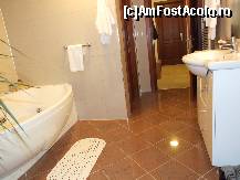 [P09] baia cu jacuzzi si uscator » foto by roxxie
 - 
<span class="allrVoted glyphicon glyphicon-heart hidden" id="av51128"></span>
<a class="m-l-10 hidden" id="sv51128" onclick="voting_Foto_DelVot(,51128,4996)" role="button">șterge vot <span class="glyphicon glyphicon-remove"></span></a>
<a id="v951128" class=" c-red"  onclick="voting_Foto_SetVot(51128)" role="button"><span class="glyphicon glyphicon-heart-empty"></span> <b>LIKE</b> = Votează poza</a> <img class="hidden"  id="f51128W9" src="/imagini/loader.gif" border="0" /><span class="AjErrMes hidden" id="e51128ErM"></span>