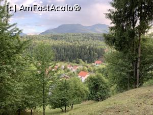 [P35] Loc de bevedere-pe partea opusă se vede valea râului Borșa și masivul Rodnei cu petele de zăpadă care nu se topesc niciodată » foto by AZE
 - 
<span class="allrVoted glyphicon glyphicon-heart hidden" id="av1312832"></span>
<a class="m-l-10 hidden" id="sv1312832" onclick="voting_Foto_DelVot(,1312832,5030)" role="button">șterge vot <span class="glyphicon glyphicon-remove"></span></a>
<a id="v91312832" class=" c-red"  onclick="voting_Foto_SetVot(1312832)" role="button"><span class="glyphicon glyphicon-heart-empty"></span> <b>LIKE</b> = Votează poza</a> <img class="hidden"  id="f1312832W9" src="/imagini/loader.gif" border="0" /><span class="AjErrMes hidden" id="e1312832ErM"></span>