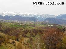 [P05] Piatra Craiului si plaiurile Pesterii si Magurii vazute de pe 'Drumul carului', cum ii spun localnicii; » foto by cc_iordachescu
 - 
<span class="allrVoted glyphicon glyphicon-heart hidden" id="av53259"></span>
<a class="m-l-10 hidden" id="sv53259" onclick="voting_Foto_DelVot(,53259,5050)" role="button">șterge vot <span class="glyphicon glyphicon-remove"></span></a>
<a id="v953259" class=" c-red"  onclick="voting_Foto_SetVot(53259)" role="button"><span class="glyphicon glyphicon-heart-empty"></span> <b>LIKE</b> = Votează poza</a> <img class="hidden"  id="f53259W9" src="/imagini/loader.gif" border="0" /><span class="AjErrMes hidden" id="e53259ErM"></span>