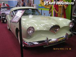 [P10] Kaiser Darrin 1954 » foto by drumet
 - 
<span class="allrVoted glyphicon glyphicon-heart hidden" id="av487621"></span>
<a class="m-l-10 hidden" id="sv487621" onclick="voting_Foto_DelVot(,487621,5053)" role="button">șterge vot <span class="glyphicon glyphicon-remove"></span></a>
<a id="v9487621" class=" c-red"  onclick="voting_Foto_SetVot(487621)" role="button"><span class="glyphicon glyphicon-heart-empty"></span> <b>LIKE</b> = Votează poza</a> <img class="hidden"  id="f487621W9" src="/imagini/loader.gif" border="0" /><span class="AjErrMes hidden" id="e487621ErM"></span>