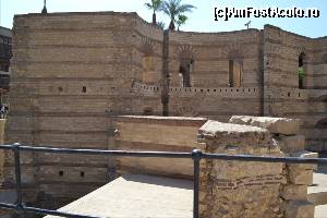 [P39] Celalalt turn rotund al fortaretei Babilon, de langa intrarea la Muzeul Coptic. Cairoul Coptic.  » foto by TraianS
 - 
<span class="allrVoted glyphicon glyphicon-heart hidden" id="av576724"></span>
<a class="m-l-10 hidden" id="sv576724" onclick="voting_Foto_DelVot(,576724,5067)" role="button">șterge vot <span class="glyphicon glyphicon-remove"></span></a>
<a id="v9576724" class=" c-red"  onclick="voting_Foto_SetVot(576724)" role="button"><span class="glyphicon glyphicon-heart-empty"></span> <b>LIKE</b> = Votează poza</a> <img class="hidden"  id="f576724W9" src="/imagini/loader.gif" border="0" /><span class="AjErrMes hidden" id="e576724ErM"></span>