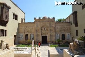 [P42] Intrarea la Muzeul Coptic. In interior fotografiatul este interzis. Cairoul Coptic.  » foto by TraianS
 - 
<span class="allrVoted glyphicon glyphicon-heart hidden" id="av576727"></span>
<a class="m-l-10 hidden" id="sv576727" onclick="voting_Foto_DelVot(,576727,5067)" role="button">șterge vot <span class="glyphicon glyphicon-remove"></span></a>
<a id="v9576727" class=" c-red"  onclick="voting_Foto_SetVot(576727)" role="button"><span class="glyphicon glyphicon-heart-empty"></span> <b>LIKE</b> = Votează poza</a> <img class="hidden"  id="f576727W9" src="/imagini/loader.gif" border="0" /><span class="AjErrMes hidden" id="e576727ErM"></span>