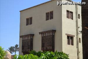 [P43] Muzeul Coptic. O cladire mai moderna, dar construita in stil egiptean. Cairoul Coptic.  » foto by TraianS
 - 
<span class="allrVoted glyphicon glyphicon-heart hidden" id="av576728"></span>
<a class="m-l-10 hidden" id="sv576728" onclick="voting_Foto_DelVot(,576728,5067)" role="button">șterge vot <span class="glyphicon glyphicon-remove"></span></a>
<a id="v9576728" class=" c-red"  onclick="voting_Foto_SetVot(576728)" role="button"><span class="glyphicon glyphicon-heart-empty"></span> <b>LIKE</b> = Votează poza</a> <img class="hidden"  id="f576728W9" src="/imagini/loader.gif" border="0" /><span class="AjErrMes hidden" id="e576728ErM"></span>