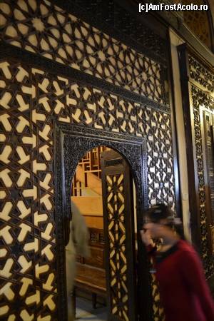 [P48] Biserica Suspendata. Cairoul Coptic.  » foto by TraianS
 - 
<span class="allrVoted glyphicon glyphicon-heart hidden" id="av576733"></span>
<a class="m-l-10 hidden" id="sv576733" onclick="voting_Foto_DelVot(,576733,5067)" role="button">șterge vot <span class="glyphicon glyphicon-remove"></span></a>
<a id="v9576733" class=" c-red"  onclick="voting_Foto_SetVot(576733)" role="button"><span class="glyphicon glyphicon-heart-empty"></span> <b>LIKE</b> = Votează poza</a> <img class="hidden"  id="f576733W9" src="/imagini/loader.gif" border="0" /><span class="AjErrMes hidden" id="e576733ErM"></span>