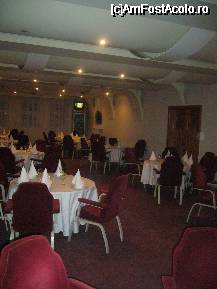 [P29] Sala mare a restaurantului Romanesti » foto by magdalena
 - 
<span class="allrVoted glyphicon glyphicon-heart hidden" id="av54417"></span>
<a class="m-l-10 hidden" id="sv54417" onclick="voting_Foto_DelVot(,54417,5097)" role="button">șterge vot <span class="glyphicon glyphicon-remove"></span></a>
<a id="v954417" class=" c-red"  onclick="voting_Foto_SetVot(54417)" role="button"><span class="glyphicon glyphicon-heart-empty"></span> <b>LIKE</b> = Votează poza</a> <img class="hidden"  id="f54417W9" src="/imagini/loader.gif" border="0" /><span class="AjErrMes hidden" id="e54417ErM"></span>