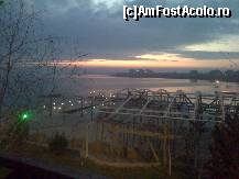 [P06] Apus de soare pe lacul Siutghiol, vedere de pe terasa camerei » foto by raducondurache
 - 
<span class="allrVoted glyphicon glyphicon-heart hidden" id="av492322"></span>
<a class="m-l-10 hidden" id="sv492322" onclick="voting_Foto_DelVot(,492322,5107)" role="button">șterge vot <span class="glyphicon glyphicon-remove"></span></a>
<a id="v9492322" class=" c-red"  onclick="voting_Foto_SetVot(492322)" role="button"><span class="glyphicon glyphicon-heart-empty"></span> <b>LIKE</b> = Votează poza</a> <img class="hidden"  id="f492322W9" src="/imagini/loader.gif" border="0" /><span class="AjErrMes hidden" id="e492322ErM"></span>