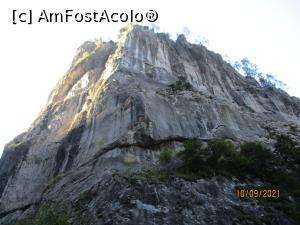 [P11] Nu, nu va cădea, deși asta e impresia! » foto by puiutea
 - 
<span class="allrVoted glyphicon glyphicon-heart hidden" id="av1258358"></span>
<a class="m-l-10 hidden" id="sv1258358" onclick="voting_Foto_DelVot(,1258358,5114)" role="button">șterge vot <span class="glyphicon glyphicon-remove"></span></a>
<a id="v91258358" class=" c-red"  onclick="voting_Foto_SetVot(1258358)" role="button"><span class="glyphicon glyphicon-heart-empty"></span> <b>LIKE</b> = Votează poza</a> <img class="hidden"  id="f1258358W9" src="/imagini/loader.gif" border="0" /><span class="AjErrMes hidden" id="e1258358ErM"></span>