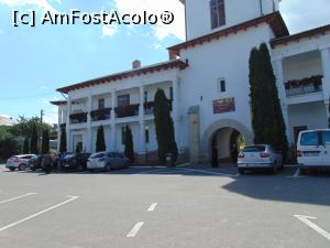 [P13] Am ajuns in parcarea din fata intrarii in mamastirea Varatec » foto by liviu49
 - 
<span class="allrVoted glyphicon glyphicon-heart hidden" id="av1302924"></span>
<a class="m-l-10 hidden" id="sv1302924" onclick="voting_Foto_DelVot(,1302924,5114)" role="button">șterge vot <span class="glyphicon glyphicon-remove"></span></a>
<a id="v91302924" class=" c-red"  onclick="voting_Foto_SetVot(1302924)" role="button"><span class="glyphicon glyphicon-heart-empty"></span> <b>LIKE</b> = Votează poza</a> <img class="hidden"  id="f1302924W9" src="/imagini/loader.gif" border="0" /><span class="AjErrMes hidden" id="e1302924ErM"></span>