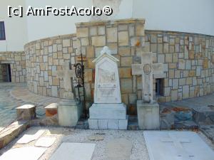 [P19] Mormantul Arhimandritei Eugenia Negri » foto by liviu49
 - 
<span class="allrVoted glyphicon glyphicon-heart hidden" id="av1302930"></span>
<a class="m-l-10 hidden" id="sv1302930" onclick="voting_Foto_DelVot(,1302930,5114)" role="button">șterge vot <span class="glyphicon glyphicon-remove"></span></a>
<a id="v91302930" class=" c-red"  onclick="voting_Foto_SetVot(1302930)" role="button"><span class="glyphicon glyphicon-heart-empty"></span> <b>LIKE</b> = Votează poza</a> <img class="hidden"  id="f1302930W9" src="/imagini/loader.gif" border="0" /><span class="AjErrMes hidden" id="e1302930ErM"></span>