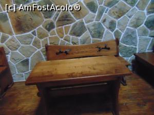 [P38] Tot in incinta muzeului , intr-o alta sala o masa cu banca de rigoare . » foto by liviu49
 - 
<span class="allrVoted glyphicon glyphicon-heart hidden" id="av1302949"></span>
<a class="m-l-10 hidden" id="sv1302949" onclick="voting_Foto_DelVot(,1302949,5114)" role="button">șterge vot <span class="glyphicon glyphicon-remove"></span></a>
<a id="v91302949" class=" c-red"  onclick="voting_Foto_SetVot(1302949)" role="button"><span class="glyphicon glyphicon-heart-empty"></span> <b>LIKE</b> = Votează poza</a> <img class="hidden"  id="f1302949W9" src="/imagini/loader.gif" border="0" /><span class="AjErrMes hidden" id="e1302949ErM"></span>