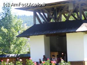 [P12] Un loc de odihna in curtea manastirii . » foto by liviu49
 - 
<span class="allrVoted glyphicon glyphicon-heart hidden" id="av1303463"></span>
<a class="m-l-10 hidden" id="sv1303463" onclick="voting_Foto_DelVot(,1303463,5114)" role="button">șterge vot <span class="glyphicon glyphicon-remove"></span></a>
<a id="v91303463" class=" c-red"  onclick="voting_Foto_SetVot(1303463)" role="button"><span class="glyphicon glyphicon-heart-empty"></span> <b>LIKE</b> = Votează poza</a> <img class="hidden"  id="f1303463W9" src="/imagini/loader.gif" border="0" /><span class="AjErrMes hidden" id="e1303463ErM"></span>