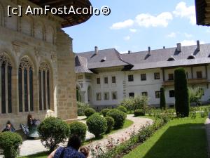 [P12] Peretele vestic si in plan departat cladirea Casei Domnesti la Putna . » foto by liviu49
 - 
<span class="allrVoted glyphicon glyphicon-heart hidden" id="av1305412"></span>
<a class="m-l-10 hidden" id="sv1305412" onclick="voting_Foto_DelVot(,1305412,5114)" role="button">șterge vot <span class="glyphicon glyphicon-remove"></span></a>
<a id="v91305412" class=" c-red"  onclick="voting_Foto_SetVot(1305412)" role="button"><span class="glyphicon glyphicon-heart-empty"></span> <b>LIKE</b> = Votează poza</a> <img class="hidden"  id="f1305412W9" src="/imagini/loader.gif" border="0" /><span class="AjErrMes hidden" id="e1305412ErM"></span>