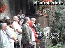 [P10] Grup de turisti straini ascultand explicatiile unei maicute ghid » foto by mirelutza
 - 
<span class="allrVoted glyphicon glyphicon-heart hidden" id="av89076"></span>
<a class="m-l-10 hidden" id="sv89076" onclick="voting_Foto_DelVot(,89076,5114)" role="button">șterge vot <span class="glyphicon glyphicon-remove"></span></a>
<a id="v989076" class=" c-red"  onclick="voting_Foto_SetVot(89076)" role="button"><span class="glyphicon glyphicon-heart-empty"></span> <b>LIKE</b> = Votează poza</a> <img class="hidden"  id="f89076W9" src="/imagini/loader.gif" border="0" /><span class="AjErrMes hidden" id="e89076ErM"></span>