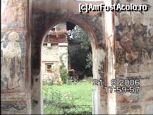 [P11] curte Manastirea Moldovita - arcade pictate superb care fac accesul in alte zone ale curtii.... » foto by mirelutza
 - 
<span class="allrVoted glyphicon glyphicon-heart hidden" id="av89077"></span>
<a class="m-l-10 hidden" id="sv89077" onclick="voting_Foto_DelVot(,89077,5114)" role="button">șterge vot <span class="glyphicon glyphicon-remove"></span></a>
<a id="v989077" class=" c-red"  onclick="voting_Foto_SetVot(89077)" role="button"><span class="glyphicon glyphicon-heart-empty"></span> <b>LIKE</b> = Votează poza</a> <img class="hidden"  id="f89077W9" src="/imagini/loader.gif" border="0" /><span class="AjErrMes hidden" id="e89077ErM"></span>