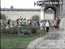 [P15] Alt grup de turisti straini - curtea Manastirii Sucevita ! » foto by mirelutza
 - 
<span class="allrVoted glyphicon glyphicon-heart hidden" id="av89081"></span>
<a class="m-l-10 hidden" id="sv89081" onclick="voting_Foto_DelVot(,89081,5114)" role="button">șterge vot <span class="glyphicon glyphicon-remove"></span></a>
<a id="v989081" class=" c-red"  onclick="voting_Foto_SetVot(89081)" role="button"><span class="glyphicon glyphicon-heart-empty"></span> <b>LIKE</b> = Votează poza</a> <img class="hidden"  id="f89081W9" src="/imagini/loader.gif" border="0" /><span class="AjErrMes hidden" id="e89081ErM"></span>