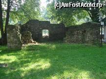 [P38] Ruinele fostei manastiri Voronet » foto by Simonaaa*
 - 
<span class="allrVoted glyphicon glyphicon-heart hidden" id="av110851"></span>
<a class="m-l-10 hidden" id="sv110851" onclick="voting_Foto_DelVot(,110851,5114)" role="button">șterge vot <span class="glyphicon glyphicon-remove"></span></a>
<a id="v9110851" class=" c-red"  onclick="voting_Foto_SetVot(110851)" role="button"><span class="glyphicon glyphicon-heart-empty"></span> <b>LIKE</b> = Votează poza</a> <img class="hidden"  id="f110851W9" src="/imagini/loader.gif" border="0" /><span class="AjErrMes hidden" id="e110851ErM"></span>