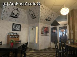 [P05] Pizzeria Breaza - interior » foto by nicole33
 - 
<span class="allrVoted glyphicon glyphicon-heart hidden" id="av1264078"></span>
<a class="m-l-10 hidden" id="sv1264078" onclick="voting_Foto_DelVot(,1264078,5127)" role="button">șterge vot <span class="glyphicon glyphicon-remove"></span></a>
<a id="v91264078" class=" c-red"  onclick="voting_Foto_SetVot(1264078)" role="button"><span class="glyphicon glyphicon-heart-empty"></span> <b>LIKE</b> = Votează poza</a> <img class="hidden"  id="f1264078W9" src="/imagini/loader.gif" border="0" /><span class="AjErrMes hidden" id="e1264078ErM"></span>