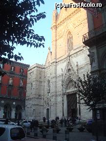[P23] Duomo - principala biserica din Napoli - cam inghesuita intre alte doua cladiri » foto by mecut
 - 
<span class="allrVoted glyphicon glyphicon-heart hidden" id="av202162"></span>
<a class="m-l-10 hidden" id="sv202162" onclick="voting_Foto_DelVot(,202162,5128)" role="button">șterge vot <span class="glyphicon glyphicon-remove"></span></a>
<a id="v9202162" class=" c-red"  onclick="voting_Foto_SetVot(202162)" role="button"><span class="glyphicon glyphicon-heart-empty"></span> <b>LIKE</b> = Votează poza</a> <img class="hidden"  id="f202162W9" src="/imagini/loader.gif" border="0" /><span class="AjErrMes hidden" id="e202162ErM"></span>