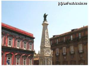 [P10] Piazza San Domenico Maggiore, cu obeliscul având în vârf statuia lui Domenico di Guzman, fondatorul Ordinului dominican » foto by Carmen Ion
 - 
<span class="allrVoted glyphicon glyphicon-heart hidden" id="av574311"></span>
<a class="m-l-10 hidden" id="sv574311" onclick="voting_Foto_DelVot(,574311,5128)" role="button">șterge vot <span class="glyphicon glyphicon-remove"></span></a>
<a id="v9574311" class=" c-red"  onclick="voting_Foto_SetVot(574311)" role="button"><span class="glyphicon glyphicon-heart-empty"></span> <b>LIKE</b> = Votează poza</a> <img class="hidden"  id="f574311W9" src="/imagini/loader.gif" border="0" /><span class="AjErrMes hidden" id="e574311ErM"></span>