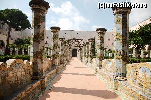 [P09] Santa Chiara - aleea din curtea interioară, cu decoraţiuni din plăci de ceramică » foto by Carmen Ion
 - 
<span class="allrVoted glyphicon glyphicon-heart hidden" id="av574310"></span>
<a class="m-l-10 hidden" id="sv574310" onclick="voting_Foto_DelVot(,574310,5128)" role="button">șterge vot <span class="glyphicon glyphicon-remove"></span></a>
<a id="v9574310" class=" c-red"  onclick="voting_Foto_SetVot(574310)" role="button"><span class="glyphicon glyphicon-heart-empty"></span> <b>LIKE</b> = Votează poza</a> <img class="hidden"  id="f574310W9" src="/imagini/loader.gif" border="0" /><span class="AjErrMes hidden" id="e574310ErM"></span>