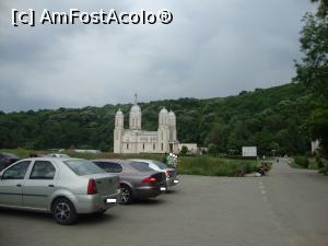 [P02] Am ajuns în parcarea mănăstirii.  » foto by Floryn81
 - 
<span class="allrVoted glyphicon glyphicon-heart hidden" id="av867006"></span>
<a class="m-l-10 hidden" id="sv867006" onclick="voting_Foto_DelVot(,867006,5136)" role="button">șterge vot <span class="glyphicon glyphicon-remove"></span></a>
<a id="v9867006" class=" c-red"  onclick="voting_Foto_SetVot(867006)" role="button"><span class="glyphicon glyphicon-heart-empty"></span> <b>LIKE</b> = Votează poza</a> <img class="hidden"  id="f867006W9" src="/imagini/loader.gif" border="0" /><span class="AjErrMes hidden" id="e867006ErM"></span>