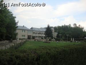 [P25] La plimbare prin curtea mănăstirii.  » foto by Floryn81
 - 
<span class="allrVoted glyphicon glyphicon-heart hidden" id="av867029"></span>
<a class="m-l-10 hidden" id="sv867029" onclick="voting_Foto_DelVot(,867029,5136)" role="button">șterge vot <span class="glyphicon glyphicon-remove"></span></a>
<a id="v9867029" class=" c-red"  onclick="voting_Foto_SetVot(867029)" role="button"><span class="glyphicon glyphicon-heart-empty"></span> <b>LIKE</b> = Votează poza</a> <img class="hidden"  id="f867029W9" src="/imagini/loader.gif" border="0" /><span class="AjErrMes hidden" id="e867029ErM"></span>
