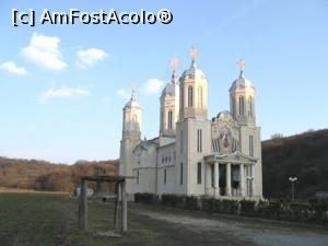 [P02] Mânăstirea Peștera Sfântului Apostol Andrei » foto by lenti <span class="label label-default labelC_thin small">NEVOTABILĂ</span>