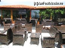 [P07] Terasa pe care am vizionat meciurile de la CM 2010. In fata se vede restaurantul unde mancam dimineata si seara. In stanga era marea la 15-20 de metri » foto by andi13
 - 
<span class="allrVoted glyphicon glyphicon-heart hidden" id="av95646"></span>
<a class="m-l-10 hidden" id="sv95646" onclick="voting_Foto_DelVot(,95646,5144)" role="button">șterge vot <span class="glyphicon glyphicon-remove"></span></a>
<a id="v995646" class=" c-red"  onclick="voting_Foto_SetVot(95646)" role="button"><span class="glyphicon glyphicon-heart-empty"></span> <b>LIKE</b> = Votează poza</a> <img class="hidden"  id="f95646W9" src="/imagini/loader.gif" border="0" /><span class="AjErrMes hidden" id="e95646ErM"></span>
