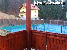 [P04] Din pridvorul terasei se putea admira terenul de tenis » foto by dananecula*
 - 
<span class="allrVoted glyphicon glyphicon-heart hidden" id="av56227"></span>
<a class="m-l-10 hidden" id="sv56227" onclick="voting_Foto_DelVot(,56227,5154)" role="button">șterge vot <span class="glyphicon glyphicon-remove"></span></a>
<a id="v956227" class=" c-red"  onclick="voting_Foto_SetVot(56227)" role="button"><span class="glyphicon glyphicon-heart-empty"></span> <b>LIKE</b> = Votează poza</a> <img class="hidden"  id="f56227W9" src="/imagini/loader.gif" border="0" /><span class="AjErrMes hidden" id="e56227ErM"></span>