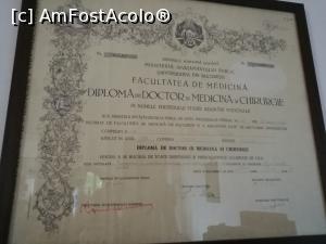 [P25] Diploma domnișoarei Viorica Golescu » foto by crismis
 - 
<span class="allrVoted glyphicon glyphicon-heart hidden" id="av972791"></span>
<a class="m-l-10 hidden" id="sv972791" onclick="voting_Foto_DelVot(,972791,5176)" role="button">șterge vot <span class="glyphicon glyphicon-remove"></span></a>
<a id="v9972791" class=" c-red"  onclick="voting_Foto_SetVot(972791)" role="button"><span class="glyphicon glyphicon-heart-empty"></span> <b>LIKE</b> = Votează poza</a> <img class="hidden"  id="f972791W9" src="/imagini/loader.gif" border="0" /><span class="AjErrMes hidden" id="e972791ErM"></span>