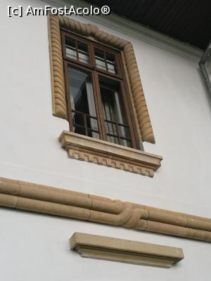 [P33] Fereastră la etaj » foto by crismis
 - 
<span class="allrVoted glyphicon glyphicon-heart hidden" id="av972799"></span>
<a class="m-l-10 hidden" id="sv972799" onclick="voting_Foto_DelVot(,972799,5176)" role="button">șterge vot <span class="glyphicon glyphicon-remove"></span></a>
<a id="v9972799" class=" c-red"  onclick="voting_Foto_SetVot(972799)" role="button"><span class="glyphicon glyphicon-heart-empty"></span> <b>LIKE</b> = Votează poza</a> <img class="hidden"  id="f972799W9" src="/imagini/loader.gif" border="0" /><span class="AjErrMes hidden" id="e972799ErM"></span>