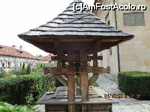 [P14] Fantana din lateral.  » foto by elviramvio
 - 
<span class="allrVoted glyphicon glyphicon-heart hidden" id="av681749"></span>
<a class="m-l-10 hidden" id="sv681749" onclick="voting_Foto_DelVot(,681749,5176)" role="button">șterge vot <span class="glyphicon glyphicon-remove"></span></a>
<a id="v9681749" class=" c-red"  onclick="voting_Foto_SetVot(681749)" role="button"><span class="glyphicon glyphicon-heart-empty"></span> <b>LIKE</b> = Votează poza</a> <img class="hidden"  id="f681749W9" src="/imagini/loader.gif" border="0" /><span class="AjErrMes hidden" id="e681749ErM"></span>