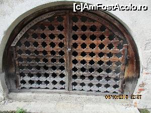 [P18] Intrarea in beciul de sb casa domneasca.  » foto by elviramvio
 - 
<span class="allrVoted glyphicon glyphicon-heart hidden" id="av681753"></span>
<a class="m-l-10 hidden" id="sv681753" onclick="voting_Foto_DelVot(,681753,5176)" role="button">șterge vot <span class="glyphicon glyphicon-remove"></span></a>
<a id="v9681753" class=" c-red"  onclick="voting_Foto_SetVot(681753)" role="button"><span class="glyphicon glyphicon-heart-empty"></span> <b>LIKE</b> = Votează poza</a> <img class="hidden"  id="f681753W9" src="/imagini/loader.gif" border="0" /><span class="AjErrMes hidden" id="e681753ErM"></span>