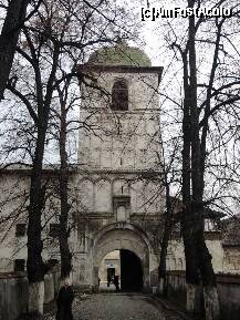 [P05] la marginea orasului Campulung-Muscel (la iesirea spre Pitesti),Manastirea Negru Voda » foto by ms65
 - 
<span class="allrVoted glyphicon glyphicon-heart hidden" id="av170300"></span>
<a class="m-l-10 hidden" id="sv170300" onclick="voting_Foto_DelVot(,170300,5176)" role="button">șterge vot <span class="glyphicon glyphicon-remove"></span></a>
<a id="v9170300" class=" c-red"  onclick="voting_Foto_SetVot(170300)" role="button"><span class="glyphicon glyphicon-heart-empty"></span> <b>LIKE</b> = Votează poza</a> <img class="hidden"  id="f170300W9" src="/imagini/loader.gif" border="0" /><span class="AjErrMes hidden" id="e170300ErM"></span>