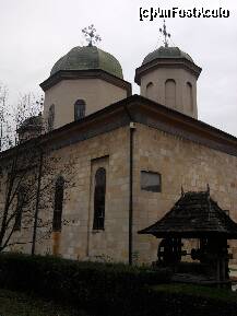 [P06] la marginea orasului Campulung-Muscel (la iesirea spre Pitesti),Manastirea Negru Voda » foto by ms65
 - 
<span class="allrVoted glyphicon glyphicon-heart hidden" id="av170301"></span>
<a class="m-l-10 hidden" id="sv170301" onclick="voting_Foto_DelVot(,170301,5176)" role="button">șterge vot <span class="glyphicon glyphicon-remove"></span></a>
<a id="v9170301" class=" c-red"  onclick="voting_Foto_SetVot(170301)" role="button"><span class="glyphicon glyphicon-heart-empty"></span> <b>LIKE</b> = Votează poza</a> <img class="hidden"  id="f170301W9" src="/imagini/loader.gif" border="0" /><span class="AjErrMes hidden" id="e170301ErM"></span>