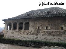 [P08] la marginea orasului Campulung-Muscel (la iesirea spre Pitesti),Manastirea Negru Voda » foto by ms65
 - 
<span class="allrVoted glyphicon glyphicon-heart hidden" id="av170305"></span>
<a class="m-l-10 hidden" id="sv170305" onclick="voting_Foto_DelVot(,170305,5176)" role="button">șterge vot <span class="glyphicon glyphicon-remove"></span></a>
<a id="v9170305" class=" c-red"  onclick="voting_Foto_SetVot(170305)" role="button"><span class="glyphicon glyphicon-heart-empty"></span> <b>LIKE</b> = Votează poza</a> <img class="hidden"  id="f170305W9" src="/imagini/loader.gif" border="0" /><span class="AjErrMes hidden" id="e170305ErM"></span>