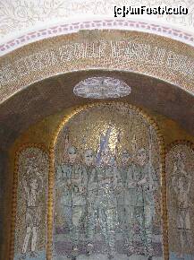 [P15] In interiorul Mausoleului » foto by pepsi70ro
 - 
<span class="allrVoted glyphicon glyphicon-heart hidden" id="av153621"></span>
<a class="m-l-10 hidden" id="sv153621" onclick="voting_Foto_DelVot(,153621,5176)" role="button">șterge vot <span class="glyphicon glyphicon-remove"></span></a>
<a id="v9153621" class=" c-red"  onclick="voting_Foto_SetVot(153621)" role="button"><span class="glyphicon glyphicon-heart-empty"></span> <b>LIKE</b> = Votează poza</a> <img class="hidden"  id="f153621W9" src="/imagini/loader.gif" border="0" /><span class="AjErrMes hidden" id="e153621ErM"></span>