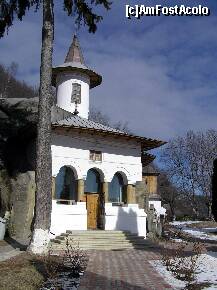 [P05] Manastirea Namaiesti, biserica din stanca » foto by pepsi70ro
 - 
<span class="allrVoted glyphicon glyphicon-heart hidden" id="av153611"></span>
<a class="m-l-10 hidden" id="sv153611" onclick="voting_Foto_DelVot(,153611,5176)" role="button">șterge vot <span class="glyphicon glyphicon-remove"></span></a>
<a id="v9153611" class=" c-red"  onclick="voting_Foto_SetVot(153611)" role="button"><span class="glyphicon glyphicon-heart-empty"></span> <b>LIKE</b> = Votează poza</a> <img class="hidden"  id="f153611W9" src="/imagini/loader.gif" border="0" /><span class="AjErrMes hidden" id="e153611ErM"></span>