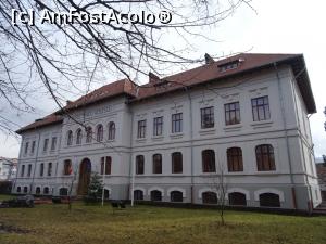 [P21] Colegiul Național „Dinicu Golescu” - Câmpulung Muscel.  » foto by tata123 🔱
 - 
<span class="allrVoted glyphicon glyphicon-heart hidden" id="av946303"></span>
<a class="m-l-10 hidden" id="sv946303" onclick="voting_Foto_DelVot(,946303,5176)" role="button">șterge vot <span class="glyphicon glyphicon-remove"></span></a>
<a id="v9946303" class=" c-red"  onclick="voting_Foto_SetVot(946303)" role="button"><span class="glyphicon glyphicon-heart-empty"></span> <b>LIKE</b> = Votează poza</a> <img class="hidden"  id="f946303W9" src="/imagini/loader.gif" border="0" /><span class="AjErrMes hidden" id="e946303ErM"></span>