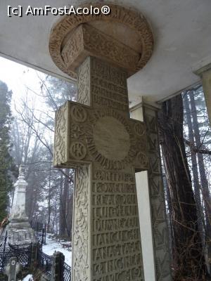 [P16] Cruce de piatră - Monumentul funerar al inginerului silvic Iancu Gheorghe Anastase.  » foto by tata123 🔱
 - 
<span class="allrVoted glyphicon glyphicon-heart hidden" id="av1055577"></span>
<a class="m-l-10 hidden" id="sv1055577" onclick="voting_Foto_DelVot(,1055577,5176)" role="button">șterge vot <span class="glyphicon glyphicon-remove"></span></a>
<a id="v91055577" class=" c-red"  onclick="voting_Foto_SetVot(1055577)" role="button"><span class="glyphicon glyphicon-heart-empty"></span> <b>LIKE</b> = Votează poza</a> <img class="hidden"  id="f1055577W9" src="/imagini/loader.gif" border="0" /><span class="AjErrMes hidden" id="e1055577ErM"></span>