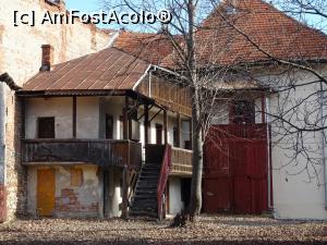 [P17] Casă veche în oraș - Câmpulung Muscel.  » foto by tata123 🔱
 - 
<span class="allrVoted glyphicon glyphicon-heart hidden" id="av1142285"></span>
<a class="m-l-10 hidden" id="sv1142285" onclick="voting_Foto_DelVot(,1142285,5176)" role="button">șterge vot <span class="glyphicon glyphicon-remove"></span></a>
<a id="v91142285" class=" c-red"  onclick="voting_Foto_SetVot(1142285)" role="button"><span class="glyphicon glyphicon-heart-empty"></span> <b>LIKE</b> = Votează poza</a> <img class="hidden"  id="f1142285W9" src="/imagini/loader.gif" border="0" /><span class="AjErrMes hidden" id="e1142285ErM"></span>